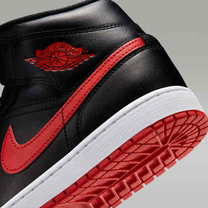 Air Jordan 1 Mid Herrenschuh – Schwarz/Weiß/University Red