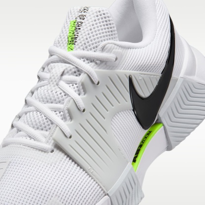 Nike GP Challenge 1.5 Hartplatz-Tennisschuh (Herren) – Weiß/Pure Platinum/Volt/Schwarz