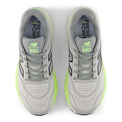 New Balance M 880 v15 Laufschuhe in GRAU