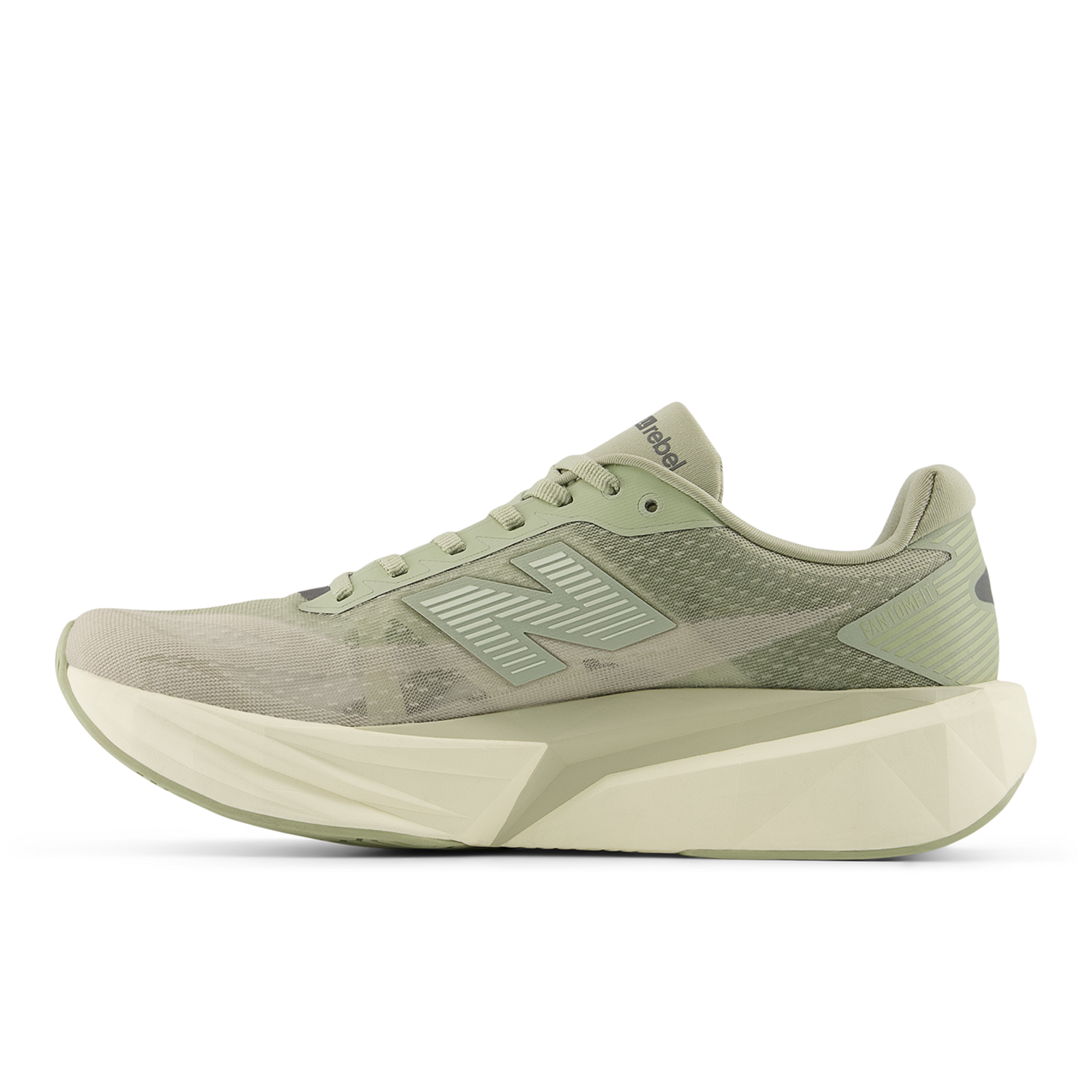 New Balance M Rebel v5 Laufschuhe in GRÜN