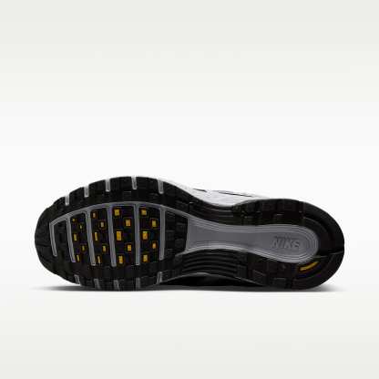 Nike P-6000 Schuh (Herren) – Grey Fog/Photon Dust/Laser Orange/Newsprint