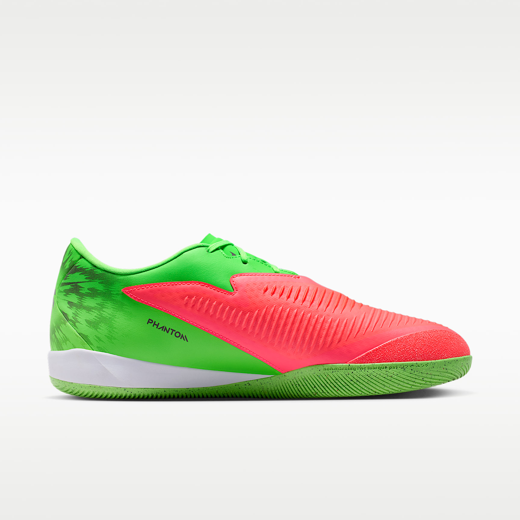 Nike Phantom 6 Low Academy "Erling Haaland" Fußballschuh für Hallen- und Hartplätze – Hot Punch/Green Strike/Schwarz