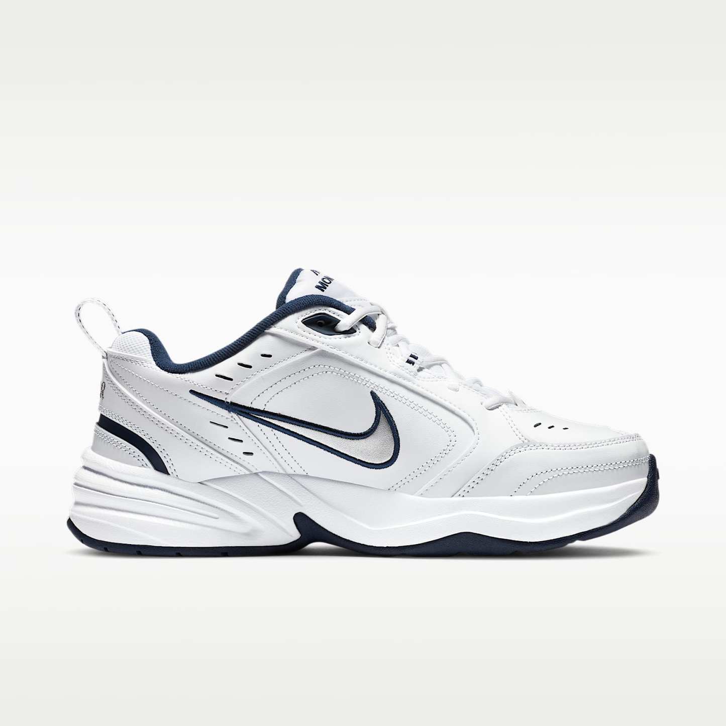 Nike Air Monarch IV Workout-Schuh für Herren – Weiß/Metallic Silver