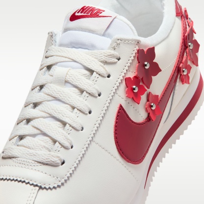 Nike Cortez Leather Damenschuh – Sail/Sail/University Red/Tough Red