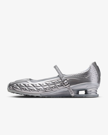 Nike Shox Z Calistra Schuh (Damen) – Metallic Silver/Flat Silver/Metallic Silver