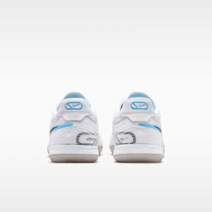 Nike Tiempo Reactgato Low Top Fußballschuh für Hallen- und Hartplätze – Weiß/Shimmer