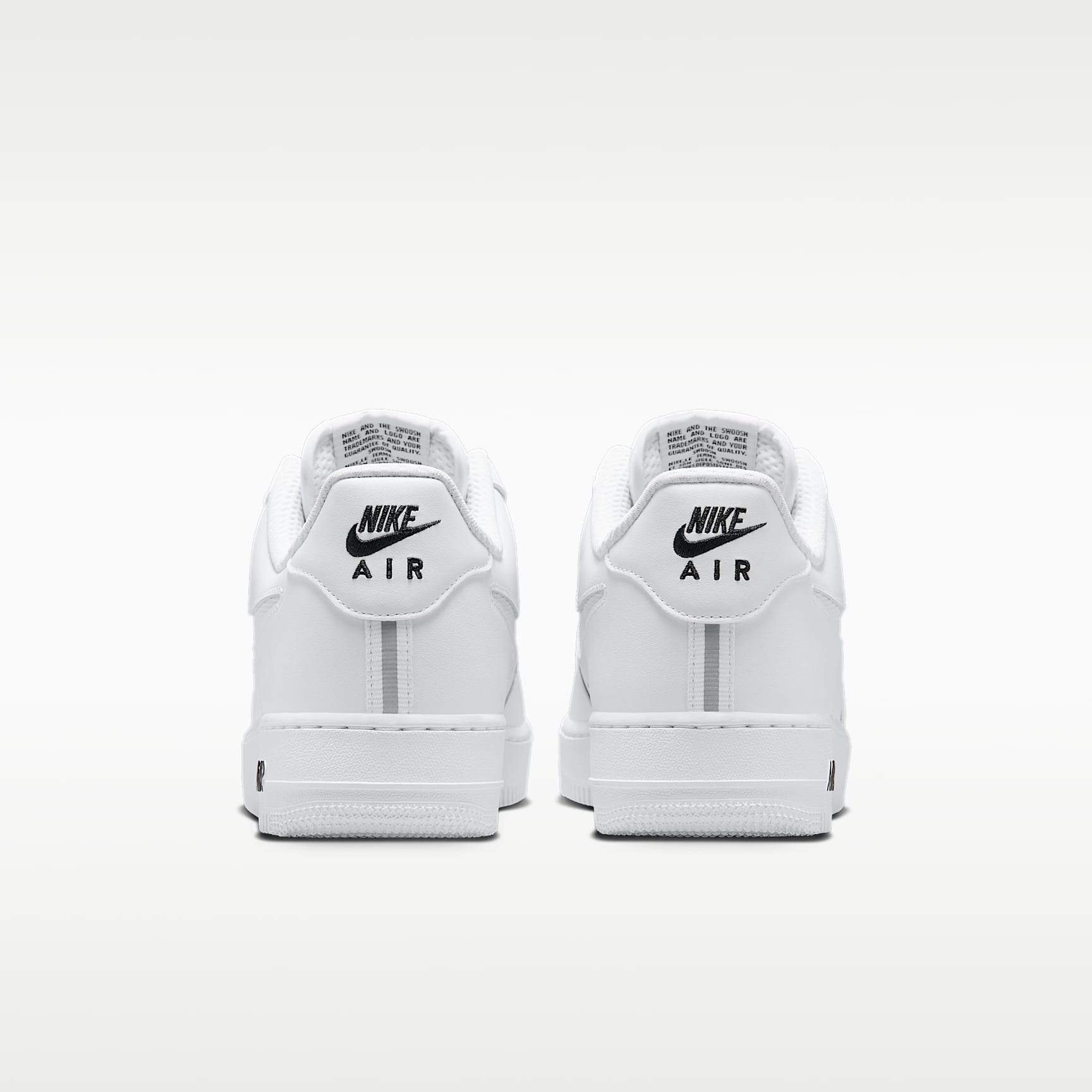 Nike Air Force 1 '07 LV8 Schuh (Herren) – Weiß/Schwarz/Reflect Silver