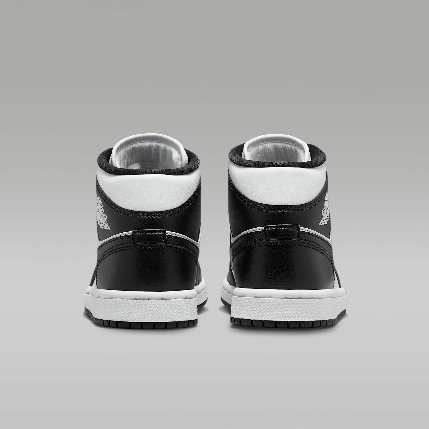 Air Jordan 1 Mid Damenschuh – Weiß/Weiß/Schwarz