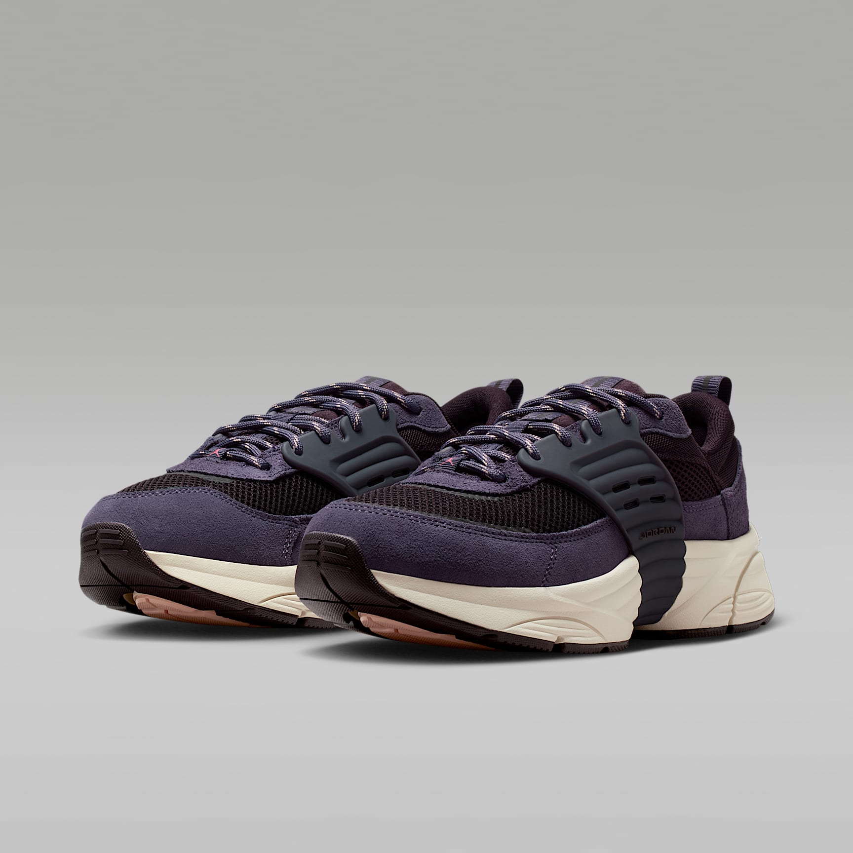 Jordan Trunner O/S Schuhe (Herren) – Burgundy Ash/Dark Raisin/Birch/Pinksicle