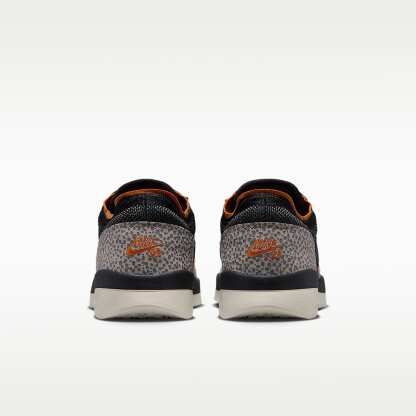 Nike SB PS8 Skaterschuh – Cobblestone/Monarch/Light Orewood Brown/Schwarz