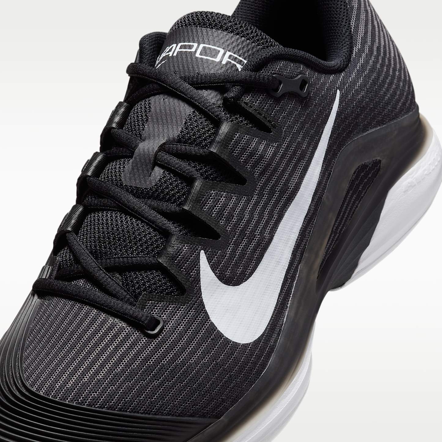 Nike Vapor 12 Tennisschuh für Hartplätze (Herren) – Schwarz/Dark Smoke Grey/Weiß