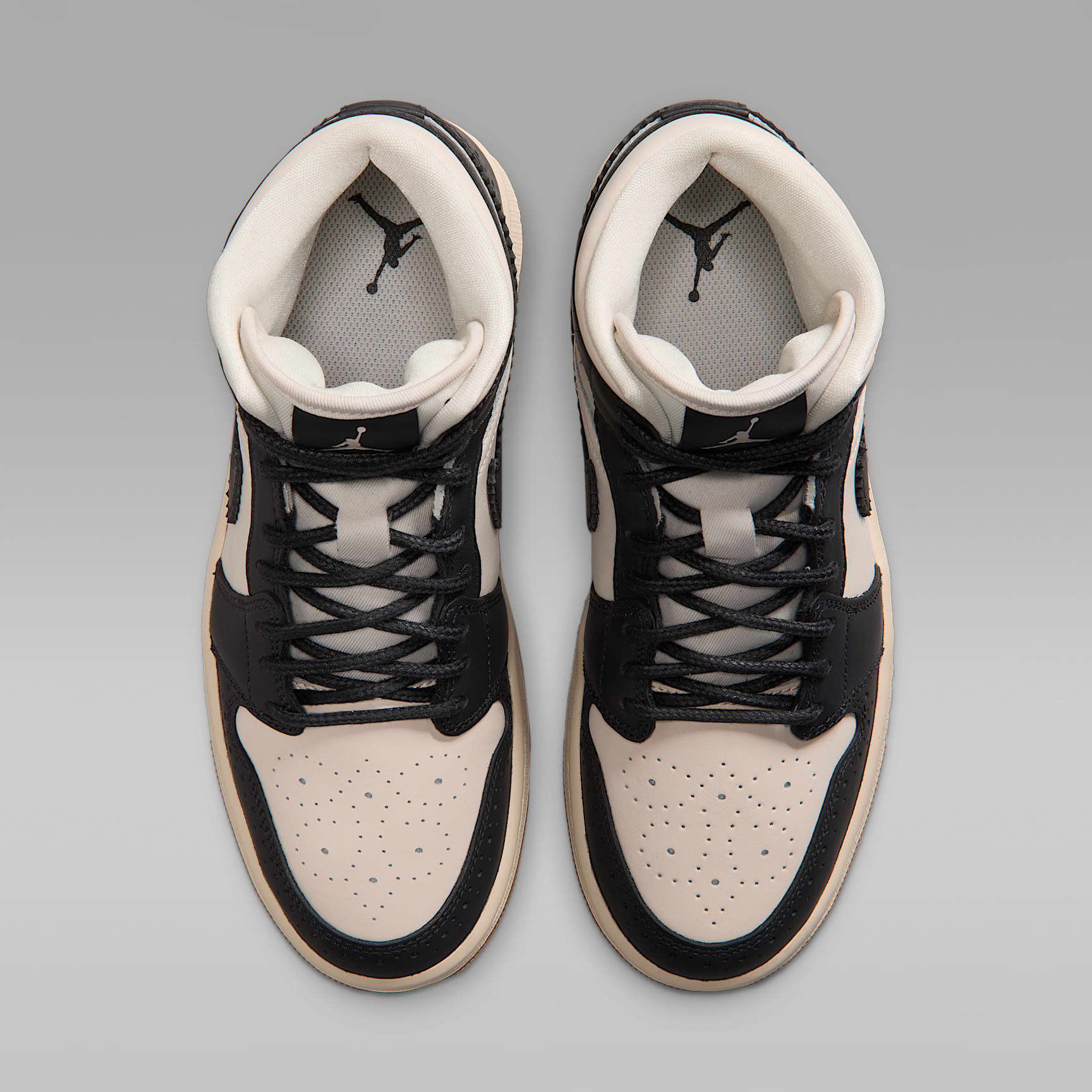 Air Jordan 1 Mid SE Schuh (Damen) – Off Noir/Chalk/Pearl White/Chalk