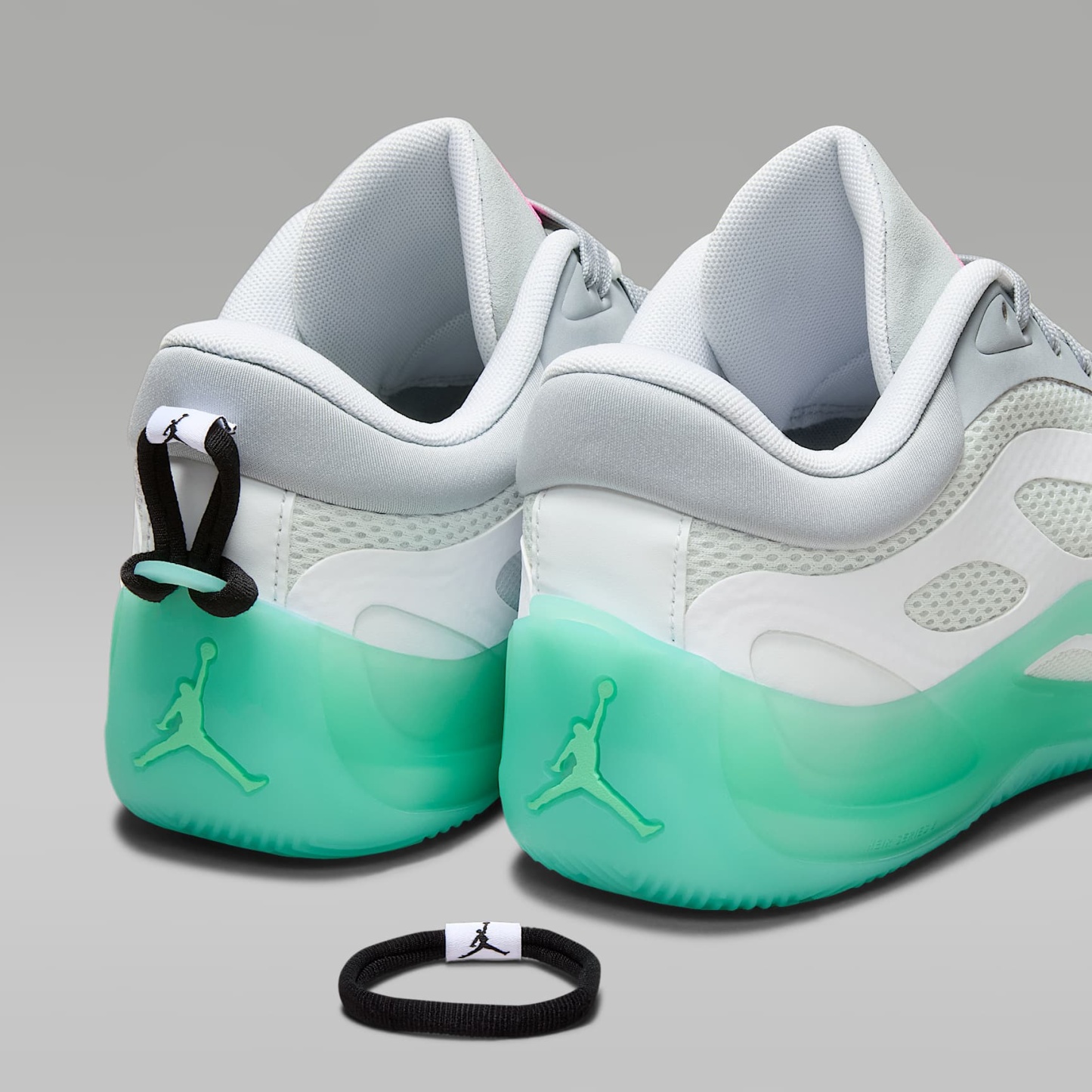 Jordan Heir Series 2 "Seafoam" Basketballschuh – Weiß/Metallic Silver/Pink Blast/Light Pumice