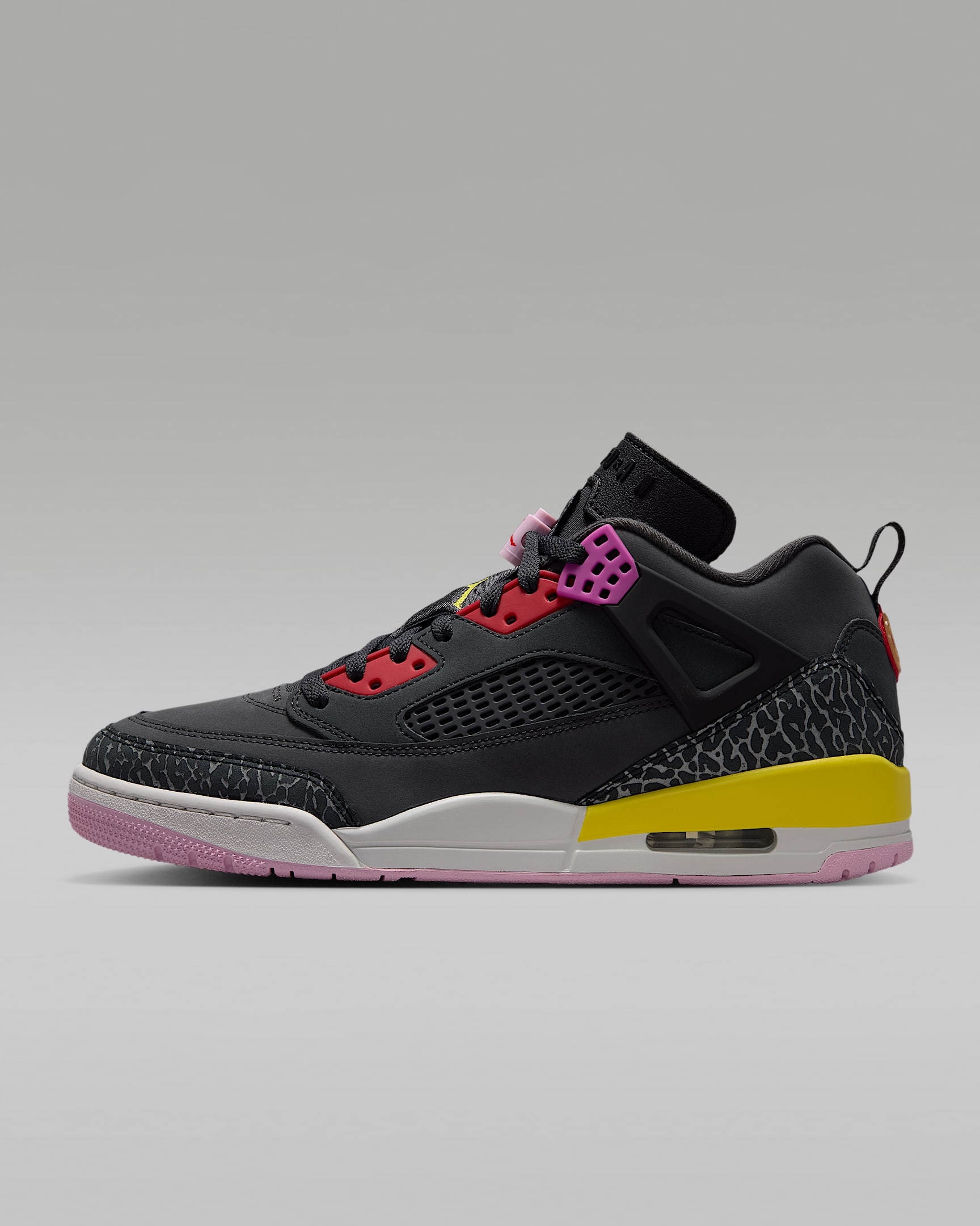 Jordan Spizike Low Herrenschuh – Anthracite/Schwarz/Wolf Grey/University Red