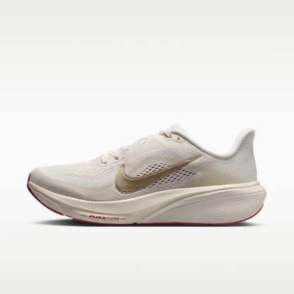 Nike Pegasus 42 Straßenlaufschuh (Damen) – Phantom/Chalk/Sail/Metallic Gold Grain