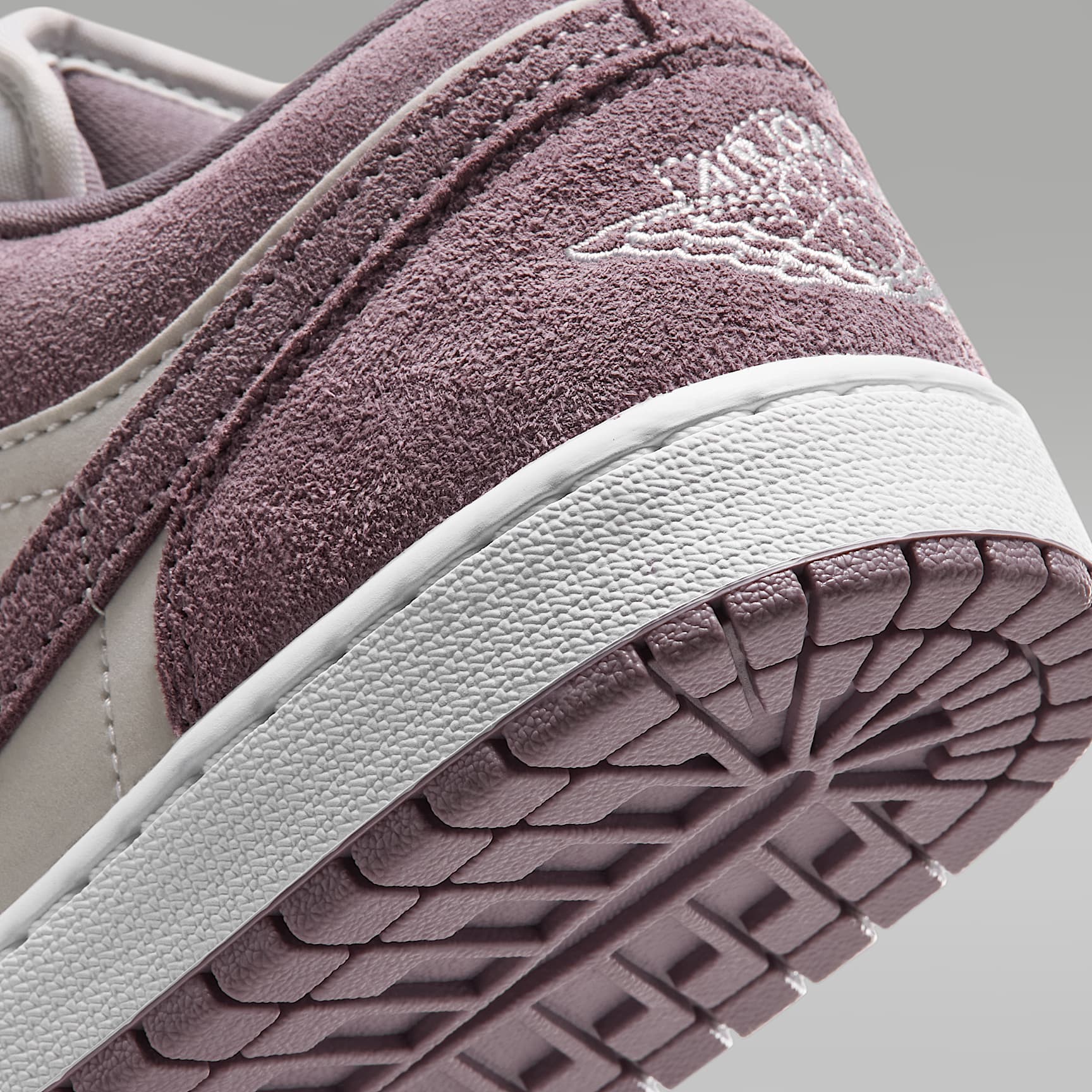 Air Jordan 1 Low Damenschuh – Swan/Purple Smoke/Weiß