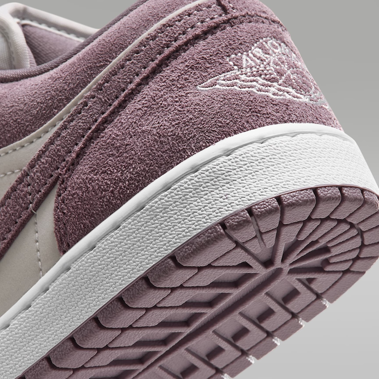 Air Jordan 1 Low Damenschuh – Swan/Purple Smoke/Weiß