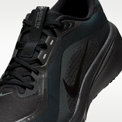 Nike Pegasus 42 GORE-TEX wasserdichter Straßenlaufschuh (Herren) – Schwarz/Off Noir/Dark Grey/Schwarz