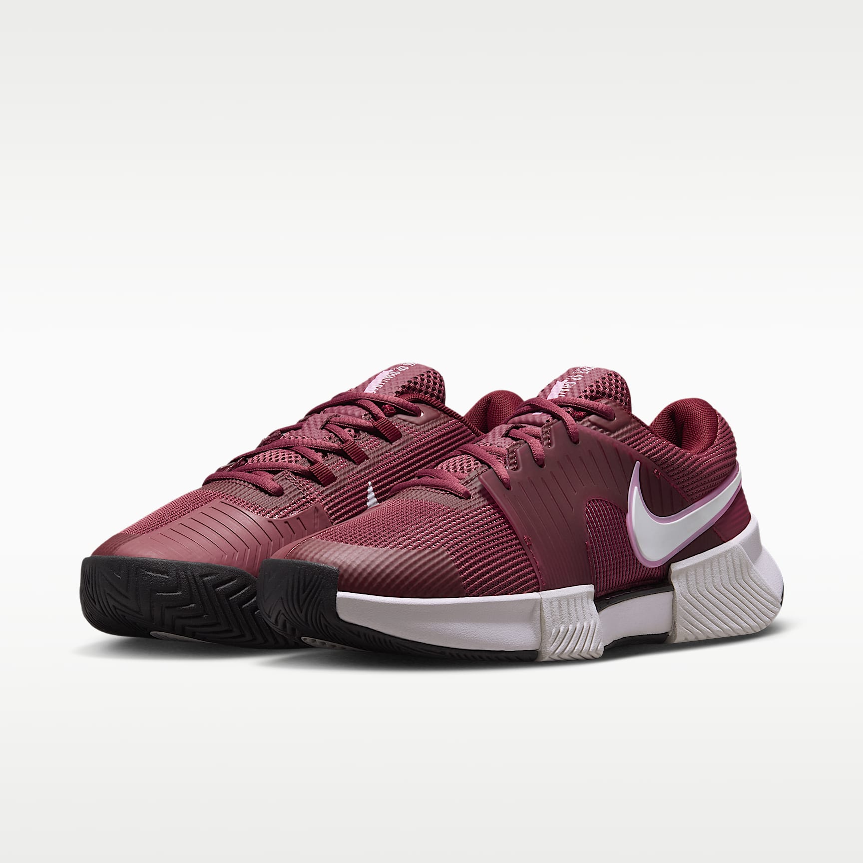 Nike GP Challenge 1.5 Hartplatz-Tennisschuh (Damen) – Pink Smoke/Vast Grey/Schwarz/Weiß