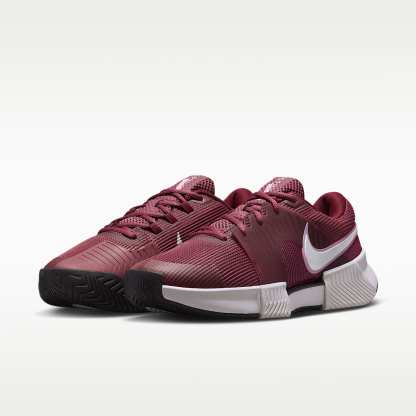 Nike GP Challenge 1.5 Hartplatz-Tennisschuh (Damen) – Pink Smoke/Vast Grey/Schwarz/Weiß