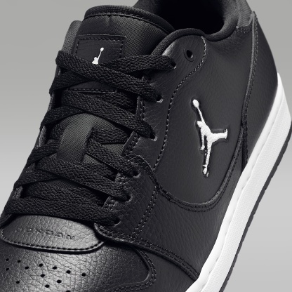 Jordan Court Connect Low Herrenschuhe – Schwarz/Weiß