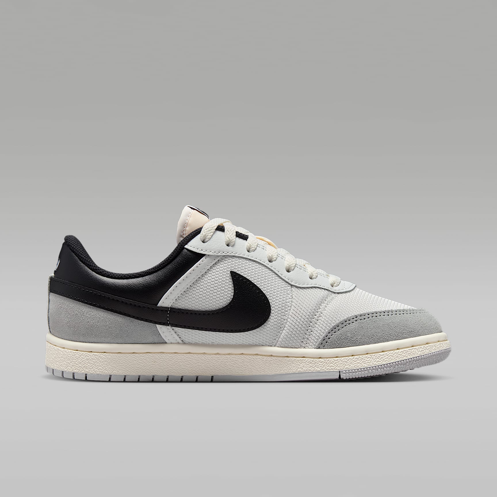 Air Jordan Skyline Low Damenschuh – Summit White/Light Smoke Grey/Sail/Schwarz