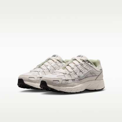 Nike P-6000 Schuh (ältere Kinder) – Platinum Tint/Sail/Anthracite/Metallic Silver