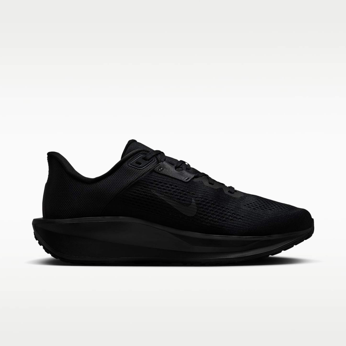 Nike Quest 6 Straßenlaufschuh (Herren) – Schwarz/Dark Smoke Grey