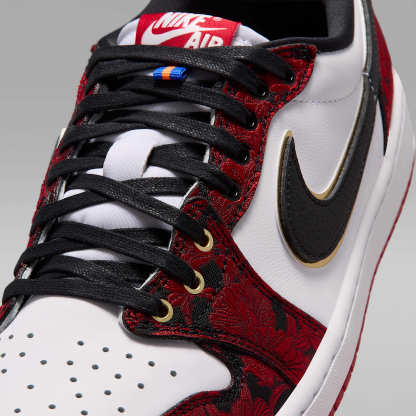 Air Jordan 1 Retro Low OG "Garden" Schuh (Herren) – Schwarz/Summit White/Laser Fuchsia/Varsity Red