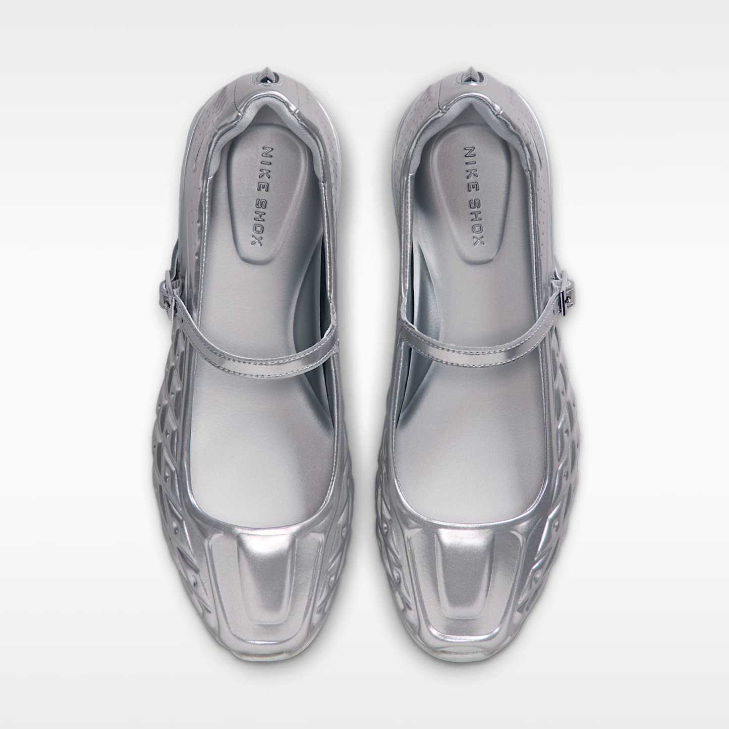 Nike Shox Z Calistra Schuh (Damen) – Metallic Silver/Flat Silver/Metallic Silver