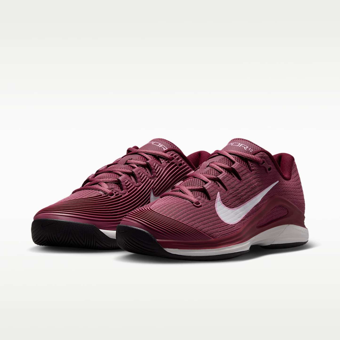 Nike Vapor 12 Tennisschuh für Hartplätze (Damen) – Pink Smoke/Vast Grey/Schwarz/Weiß