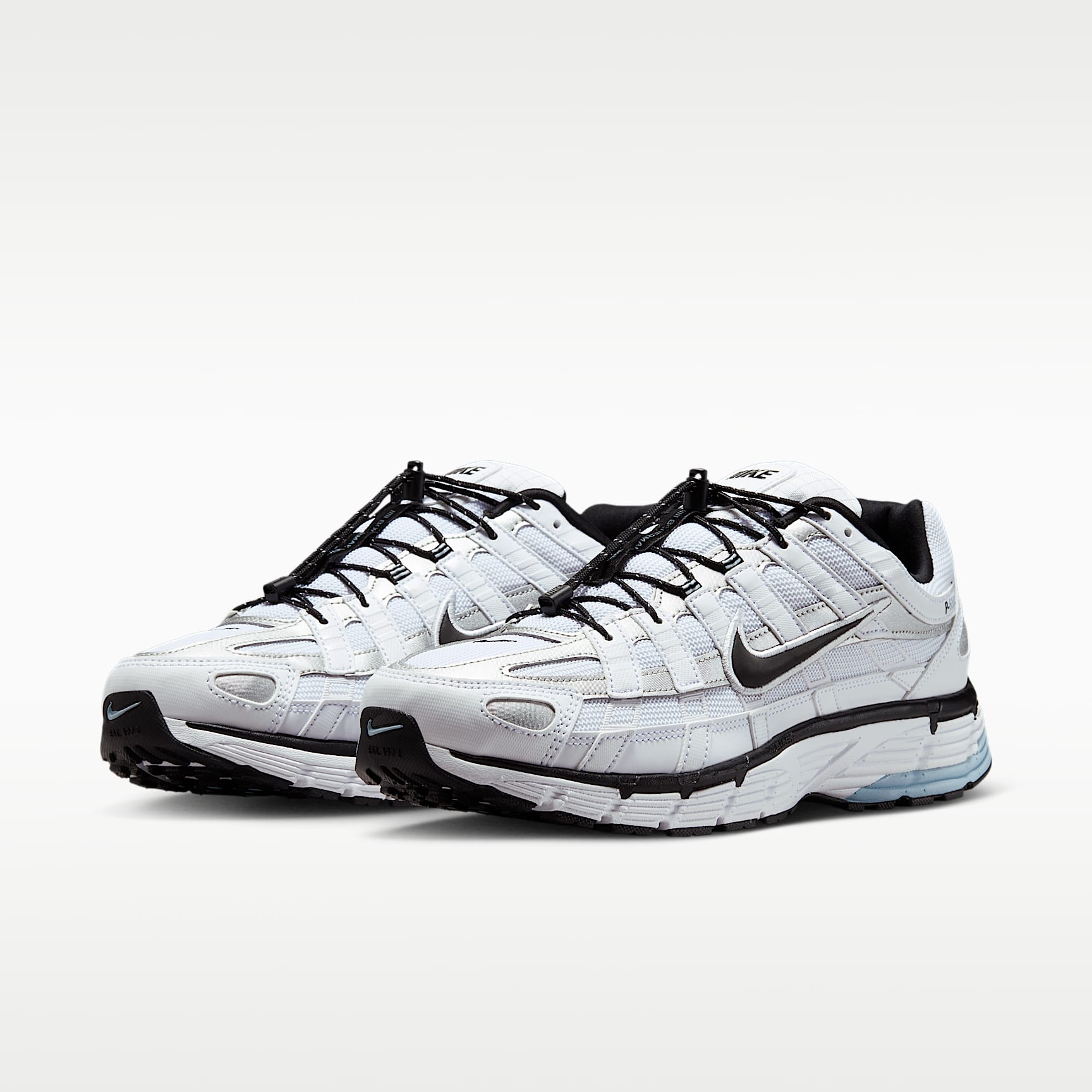 Nike P-6000 Schuh (Herren) – Weiß/Light Armory Blue/Metallic Silver/Schwarz