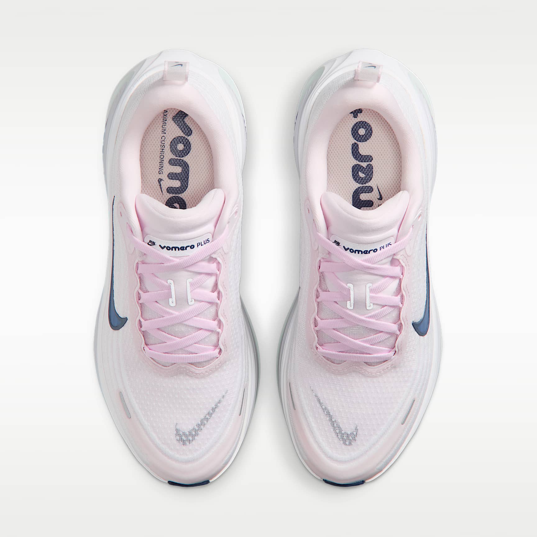 Nike Vomero Plus Straßenlaufschuh (Damen) – Pearl Pink/Weiß/Barely Green/Midnight Navy
