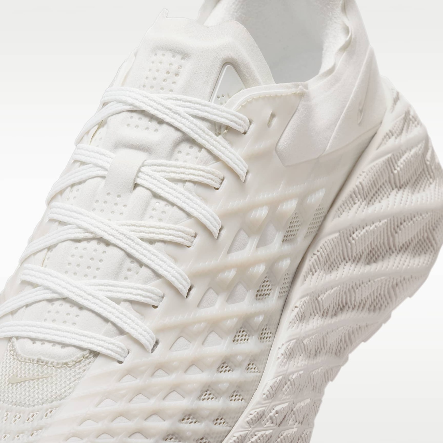 Nike Ava Edge Schuh (Herren) – Summit White/Light Bone/Stone
