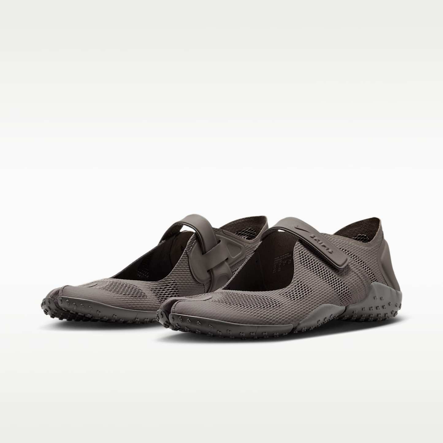 NikeSKIMS Rift Mesh Schuh (Damen) – Cave Stone/Medium Ash/Cave Stone