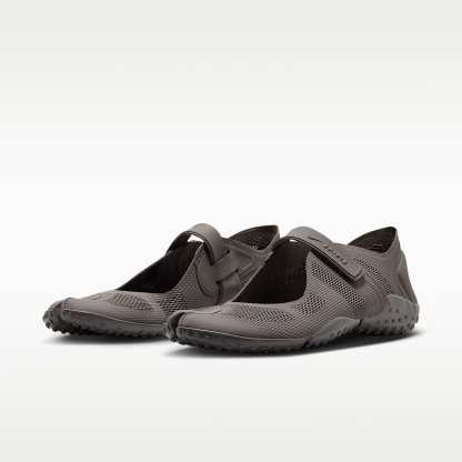 NikeSKIMS Rift Mesh Schuh (Damen) – Cave Stone/Medium Ash/Cave Stone