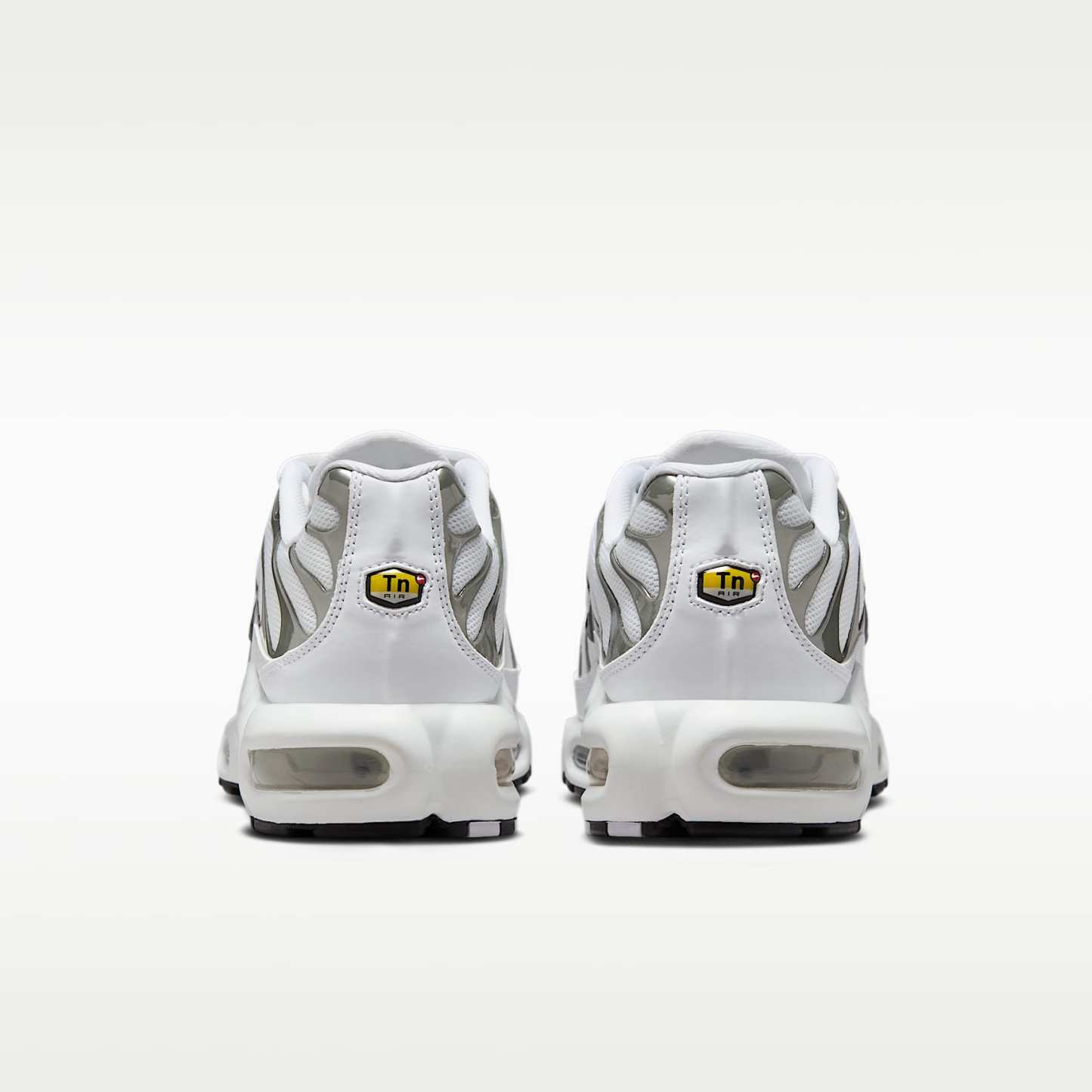 Nike Air Max Plus SE Schuh (Damen) – Weiß/Pure Platinum/Schwarz