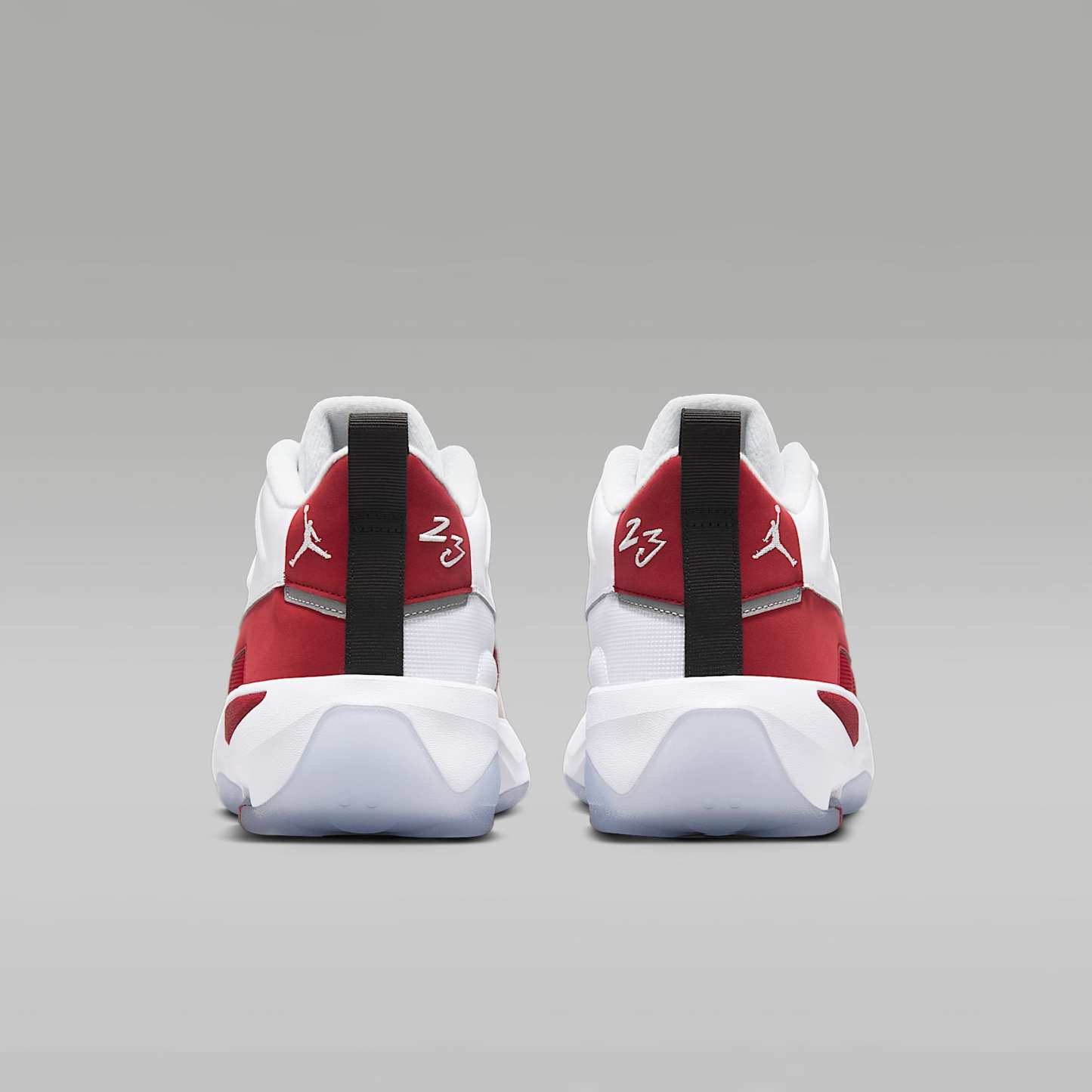 Jordan Max Aura 7 Schuh (Herren) – Weiß/Gym Red/Schwarz/Weiß