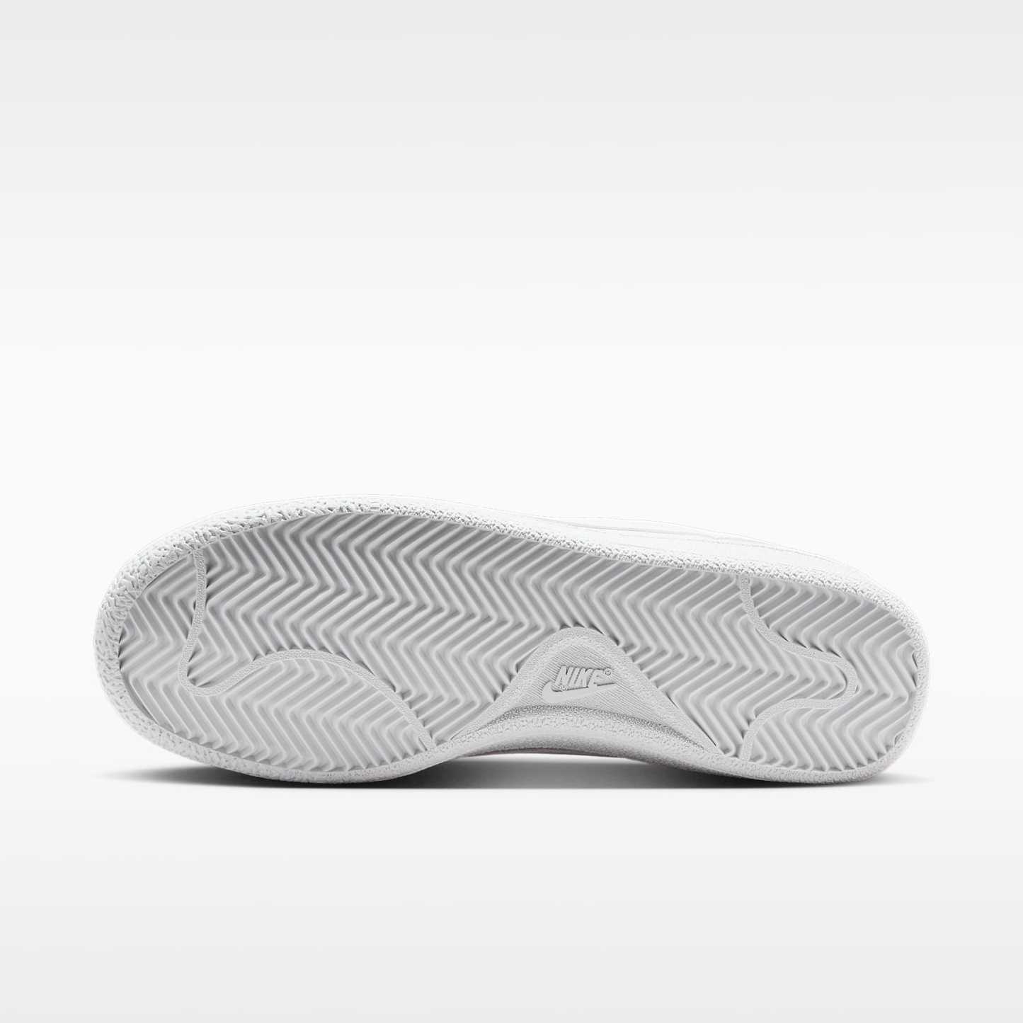 Nike Tennis Classic Damenschuh – Weiß/Weiß