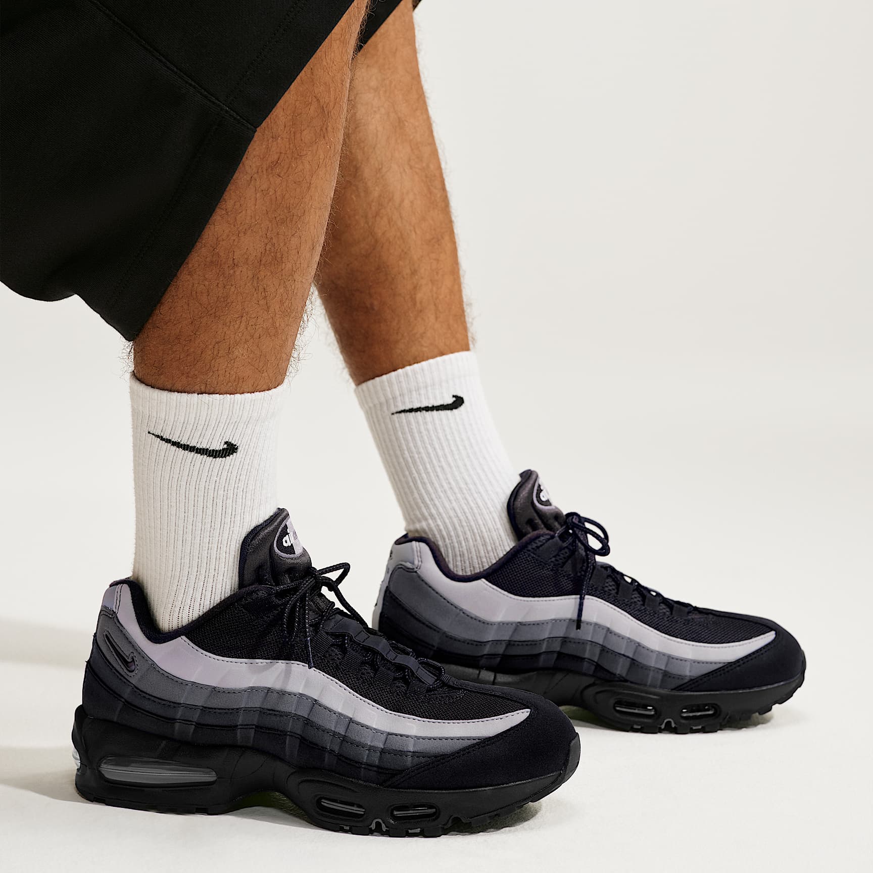 Nike Air Max 95 Big Bubble Premium Herrenschuh – Schwarz/Dark Smoke Grey/Smoke Grey/Canyon Purple