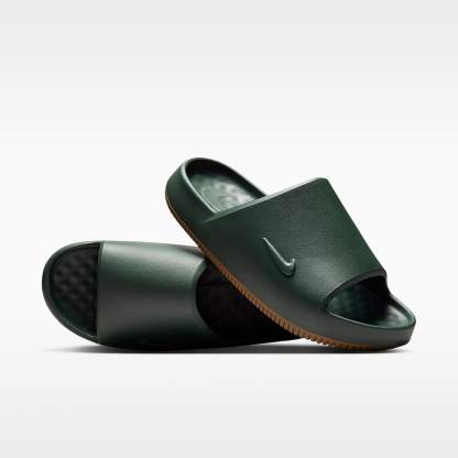 Nike Calm 2.0 Slides (Herren) – Fir/Gum Medium Brown