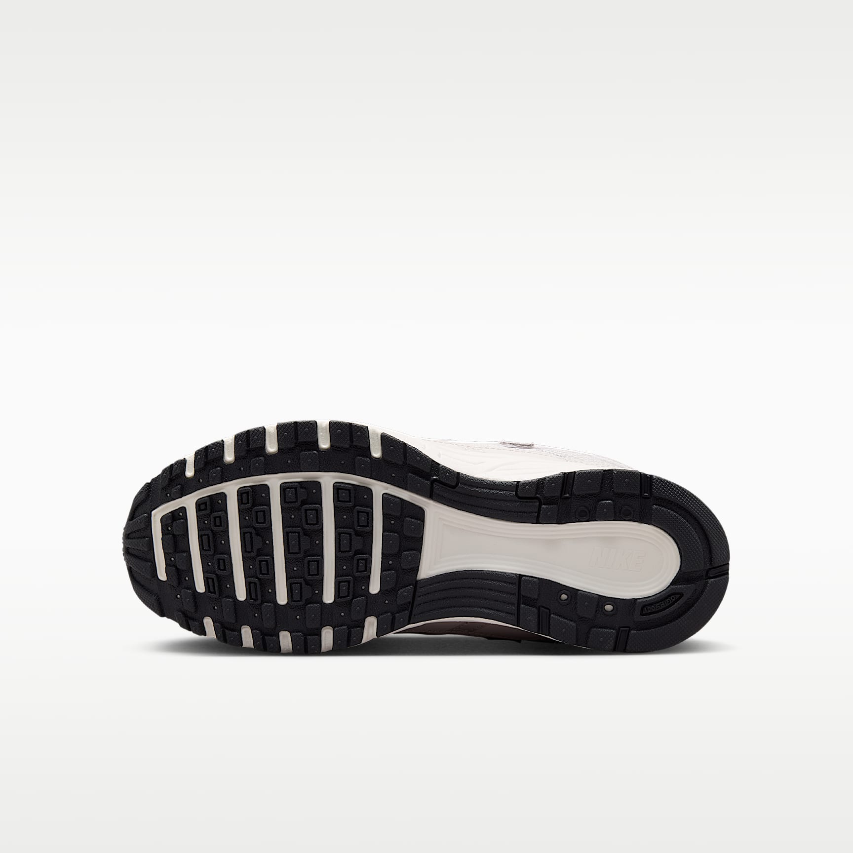 Nike P-6000 Schuh (ältere Kinder) – Platinum Tint/Sail/Anthracite/Metallic Silver