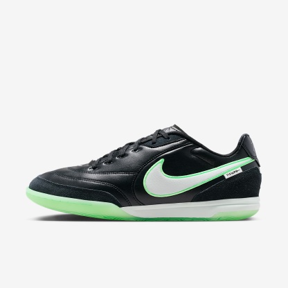 Nike Tiempo Streetgato Low-Top-Fußballschuh für Hallen- und Hartplätze – Schwarz/Schwarz/Illusion Green
