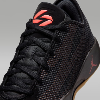 Luka 77 Basketballschuh – Schwarz/Fauna Brown/Gum Light Brown/Infrared 23