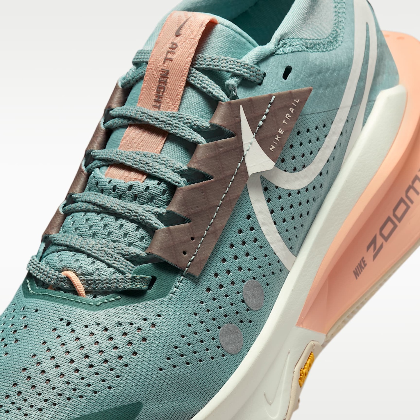 Nike Zegama 2 Traillaufschuh (Damen) – Cannon/Orange Chalk/Mink Brown/Soft Pearl