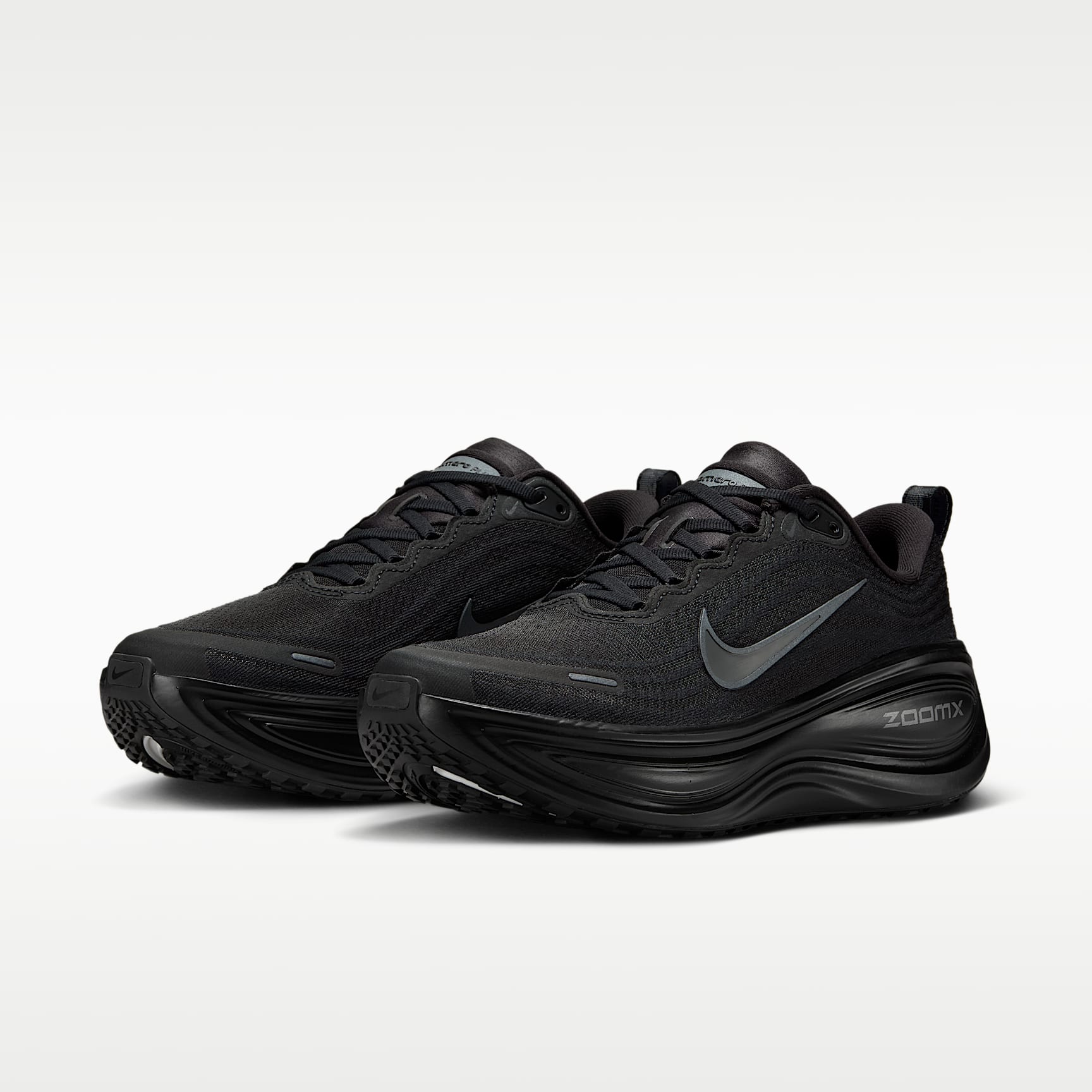 Nike Vomero Plus Straßenlaufschuh (Damen) – Schwarz/Metallic Dark Grey/Cool Grey/Dark Smoke Grey