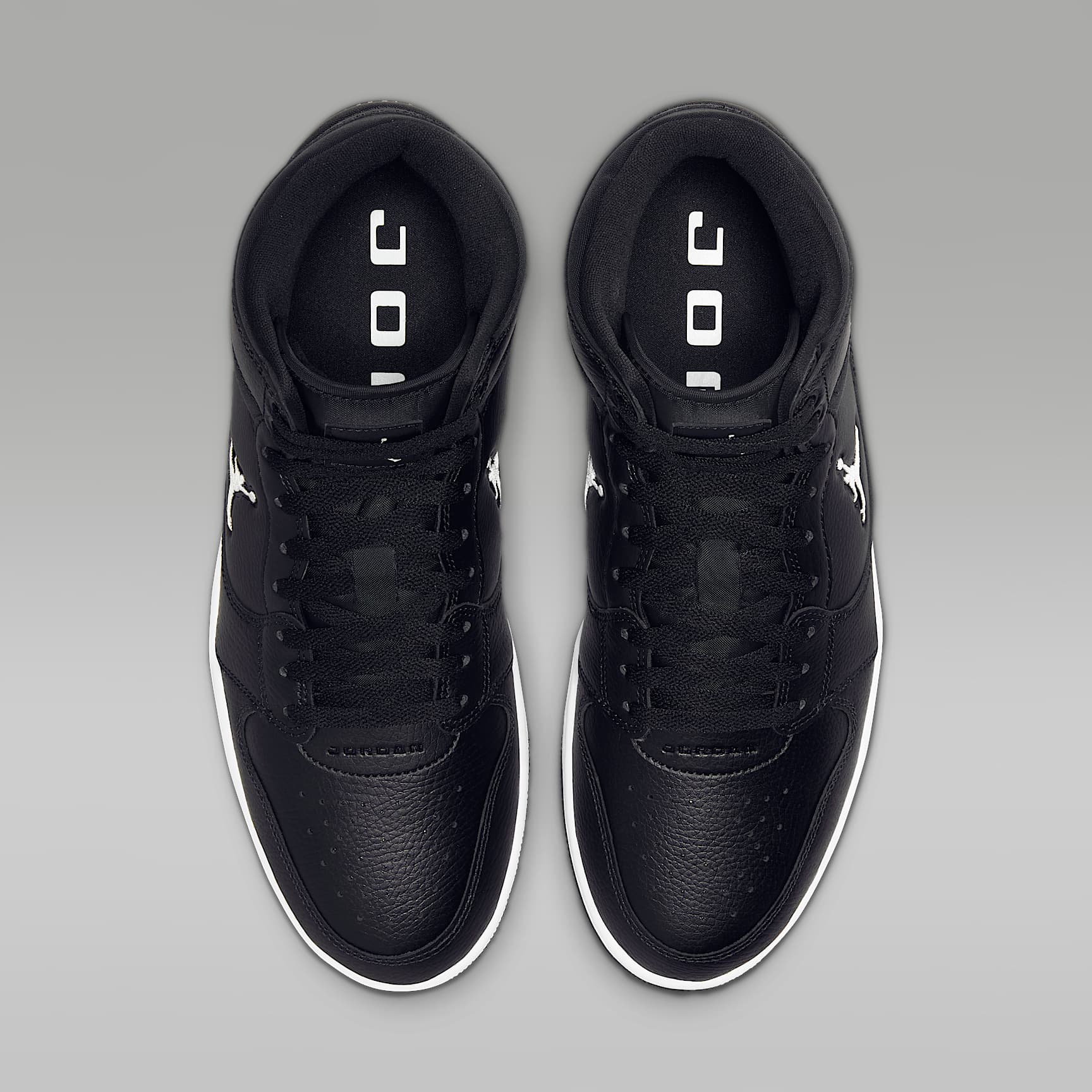 Jordan Court Connect Mid Herrenschuhe – Schwarz/Weiß