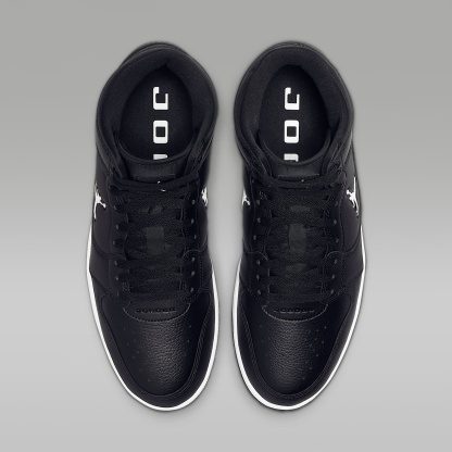 Jordan Court Connect Mid Herrenschuhe – Schwarz/Weiß