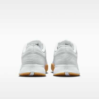 Nike Vapor Pro 3 Tennisschuh für Hartplätze (Damen) – Weiß/Summit White/Linen/Light Orewood Brown