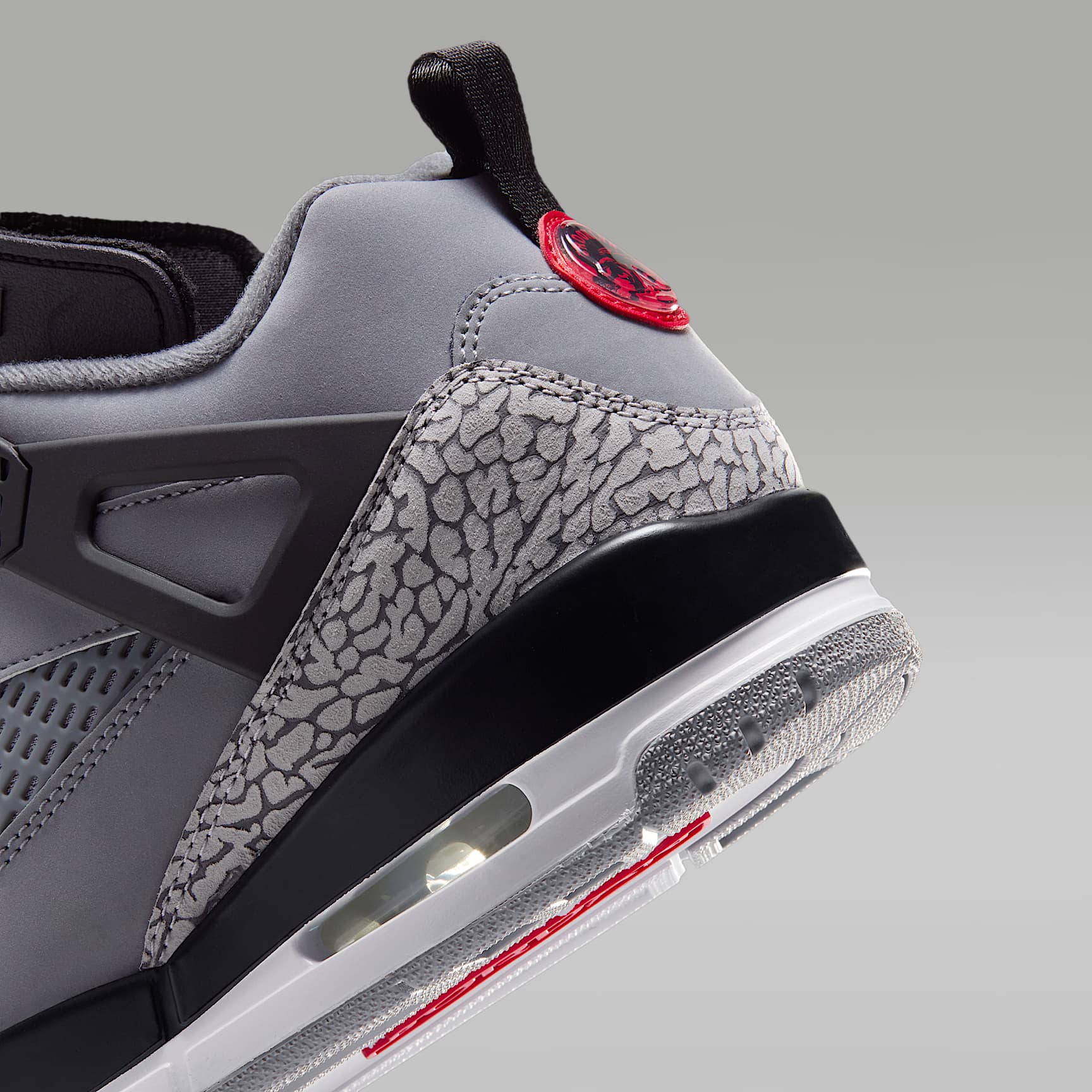 Jordan Spizike Low Herrenschuh – Cool Grey/Schwarz/Wolf Grey/University Red